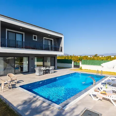 Villa Grand Yasar 3 *